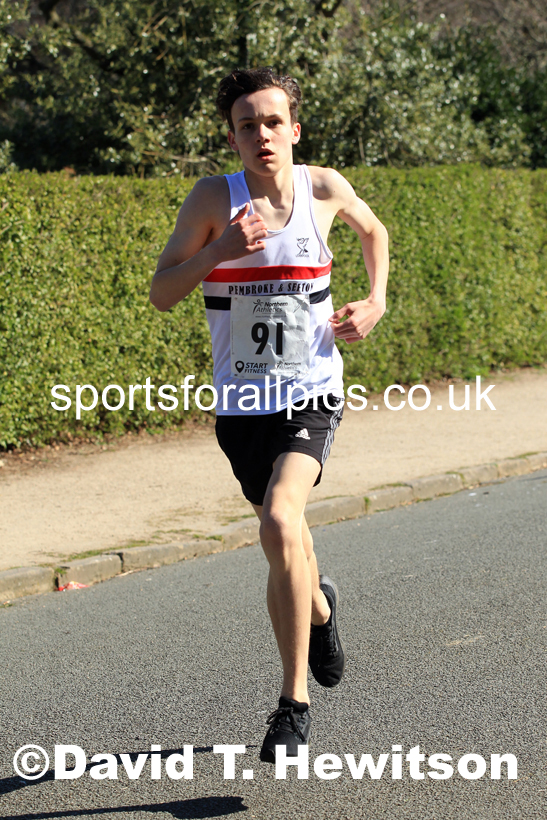 Boys Under-15s 5k, 2022 Northern 12 and 6 Stage Road Relays,  Birkenhead Park, Birkenhead, Wirral.  Photo: David T. Hewitson/Sports for All Pics